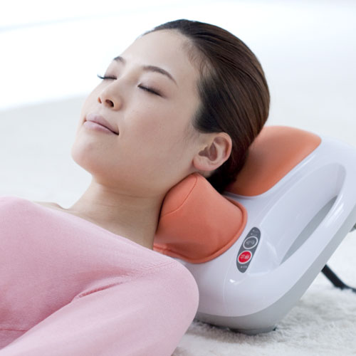 〜暮らしの幸便〜　健康グッズからファッションまで話題の商品満載！-スライヴ 温風浴マルチマッサージャー【送料無料】☆肩、首、腕や腰などを温めながらマッサージ器 width=