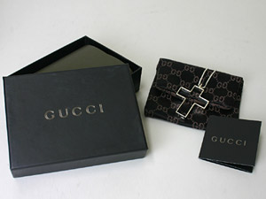 GUCCI �N���X�l�b�N���X