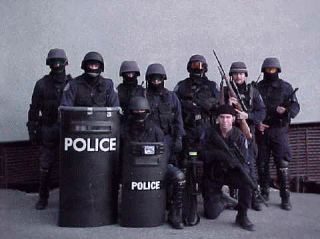 U.S�f���^�u�[�c police