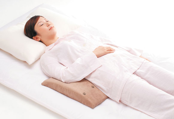 低反発 磁気腰枕 腰スヤスヤ